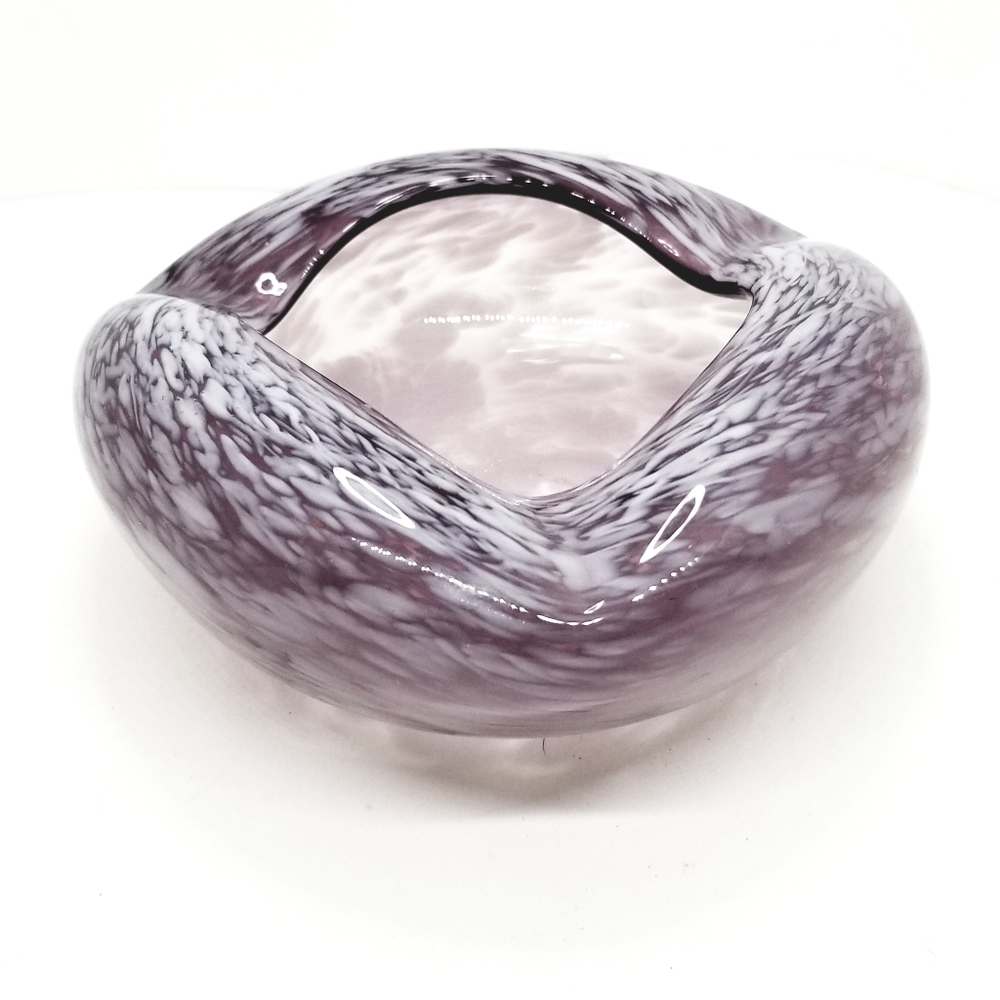 HANDBLOWN AND FOLDED GRAY ART ASHTRAY
